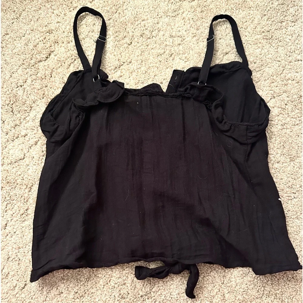 Linen Material Ruffled Crop Tank - Picture 4 of 4